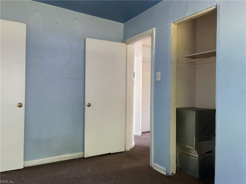 Photo 16 of 23 residential for sale in Portsmouth virginia