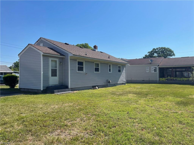 Photo 4 of 23 residential for sale in Portsmouth virginia