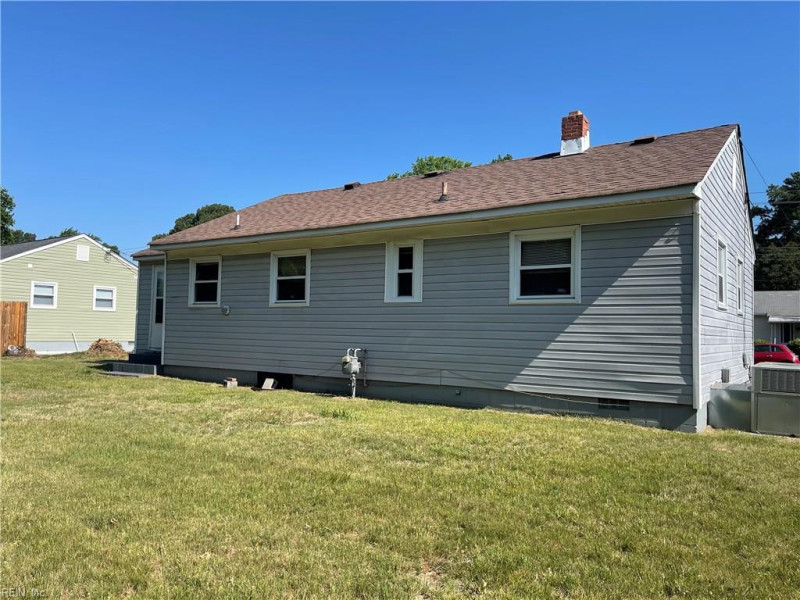 Photo 5 of 23 residential for sale in Portsmouth virginia