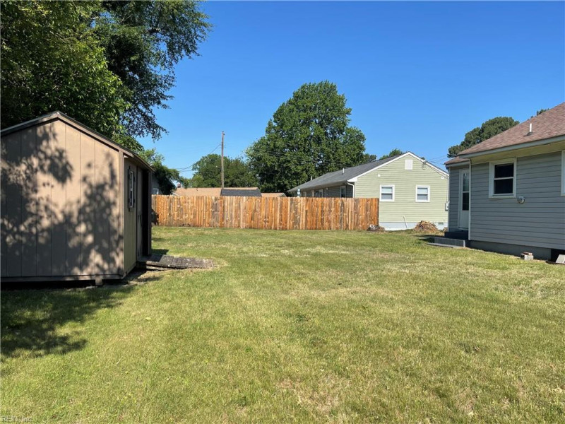 Photo 6 of 23 residential for sale in Portsmouth virginia