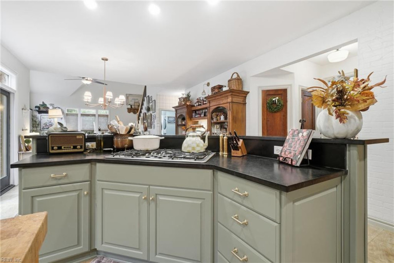 Photo 8 of 50 residential for sale in Chesapeake virginia Photo 8 of 50 residential for sale in Chesapeake virginia