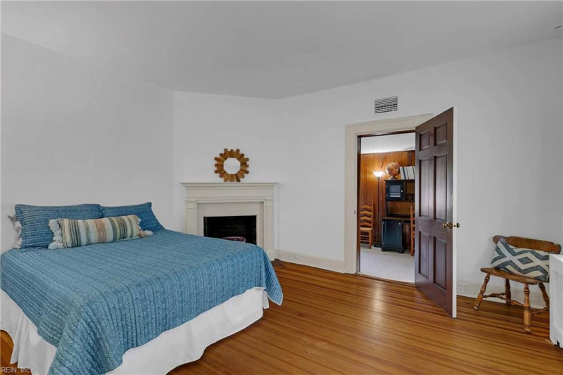 Photo 29 of 50 residential for sale in Norfolk virginia Photo 29 of 50 residential for sale in Norfolk virginia