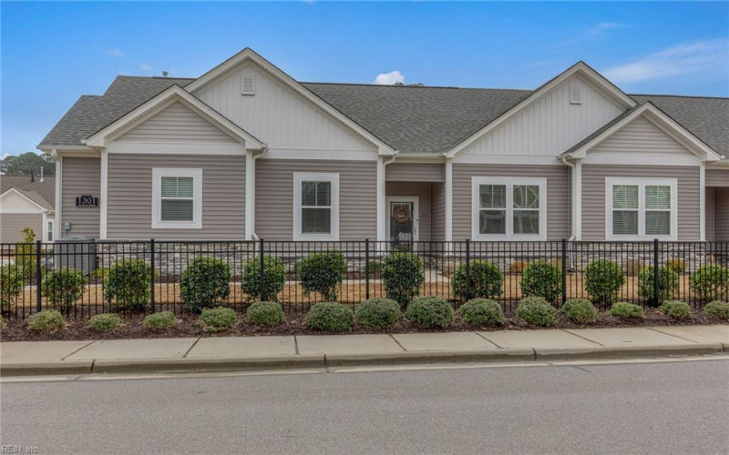 Photo 37 of 40 residential for sale in Suffolk virginia Photo 37 of 40 residential for sale in Suffolk virginia