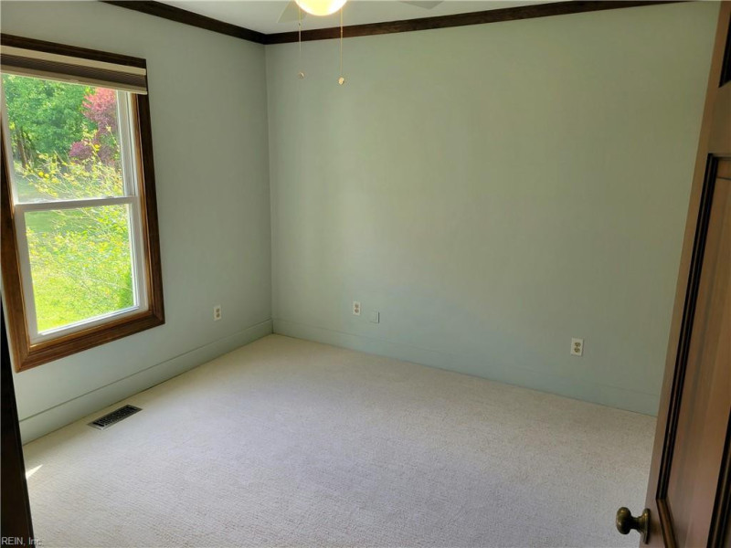 Photo 14 of 25 residential for sale in Hanover County virginia