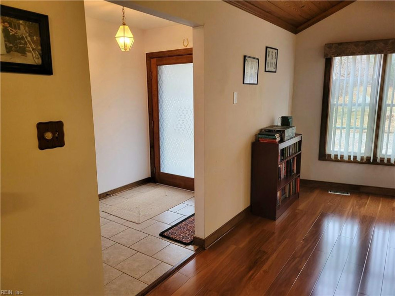 Photo 4 of 25 residential for sale in Hanover County virginia