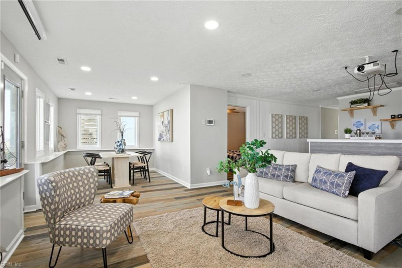 Photo 13 of 46 residential for sale in Hampton virginia
