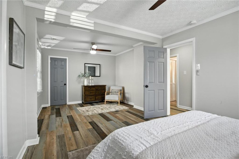 Photo 17 of 46 residential for sale in Hampton virginia