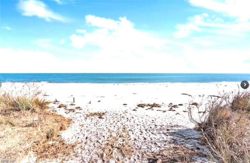 Photo 2 of 46 residential for sale in Hampton virginia