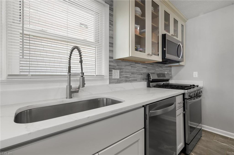Photo 25 of 46 residential for sale in Hampton virginia