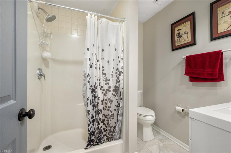 Photo 27 of 46 residential for sale in Hampton virginia