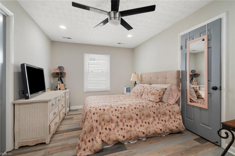 Photo 29 of 46 residential for sale in Hampton virginia