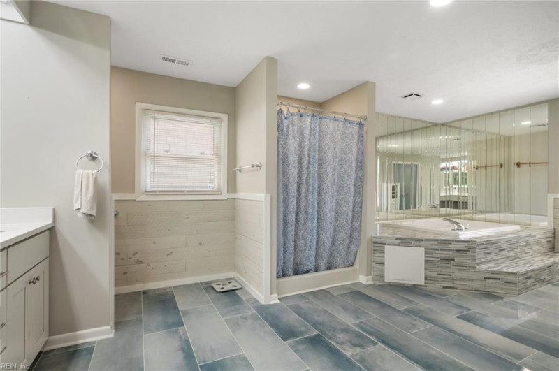 Photo 33 of 46 residential for sale in Hampton virginia