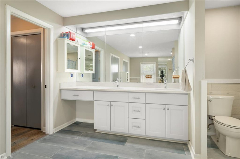 Photo 34 of 46 residential for sale in Hampton virginia
