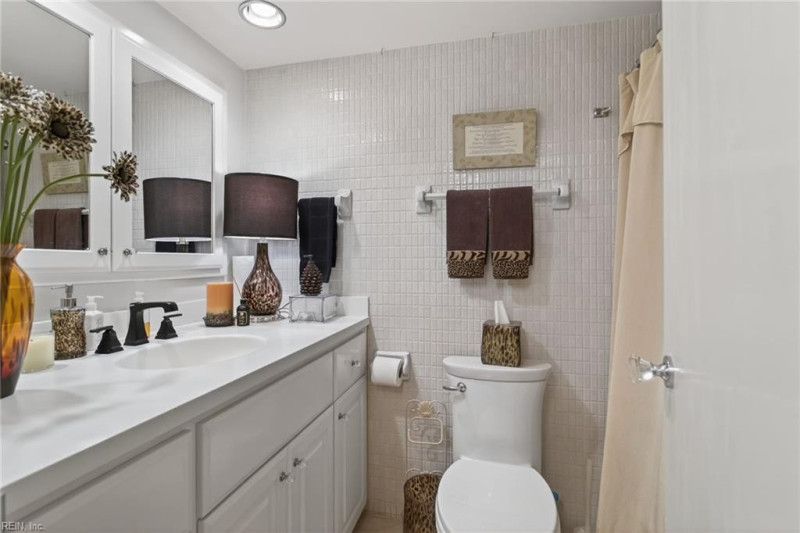 Photo 23 of 50 residential for sale in Norfolk virginia Photo 23 of 50 residential for sale in Norfolk virginia