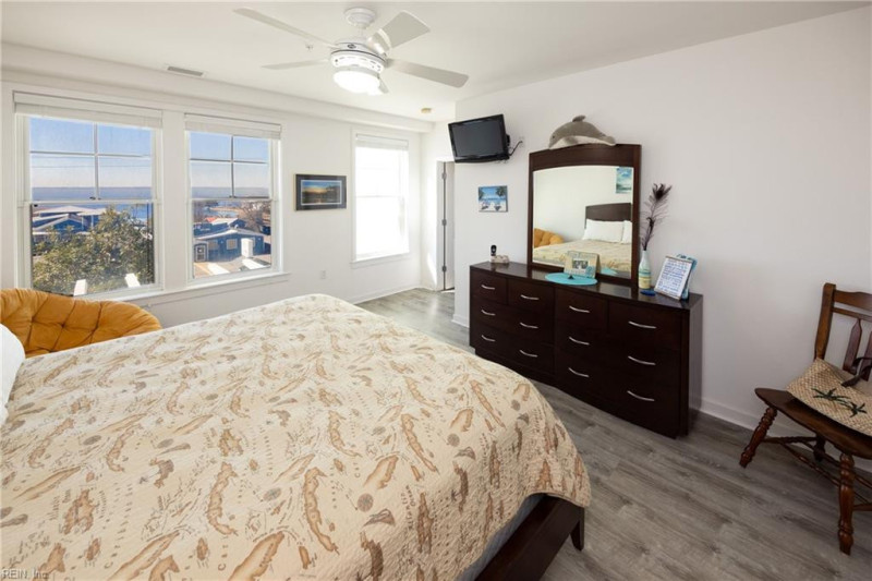 Photo 12 of 20 residential for sale in Virginia Beach virginia