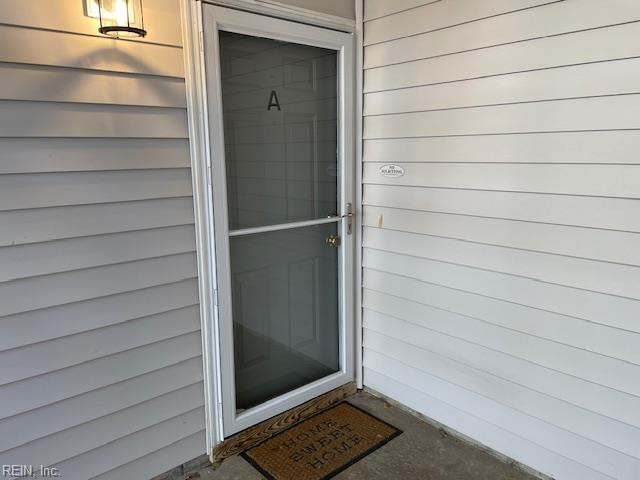 Photo 3 of 27 residential for sale in Chesapeake virginia