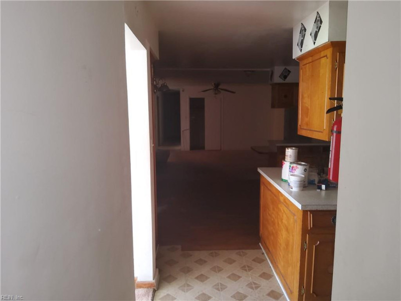 Photo 16 of 48 residential for sale in Portsmouth virginia