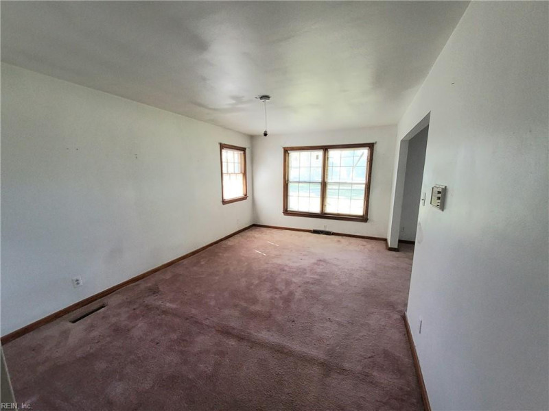 Photo 23 of 48 residential for sale in Portsmouth virginia