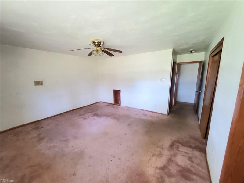Photo 25 of 48 residential for sale in Portsmouth virginia