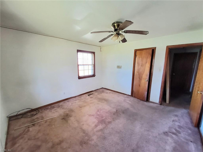 Photo 31 of 48 residential for sale in Portsmouth virginia