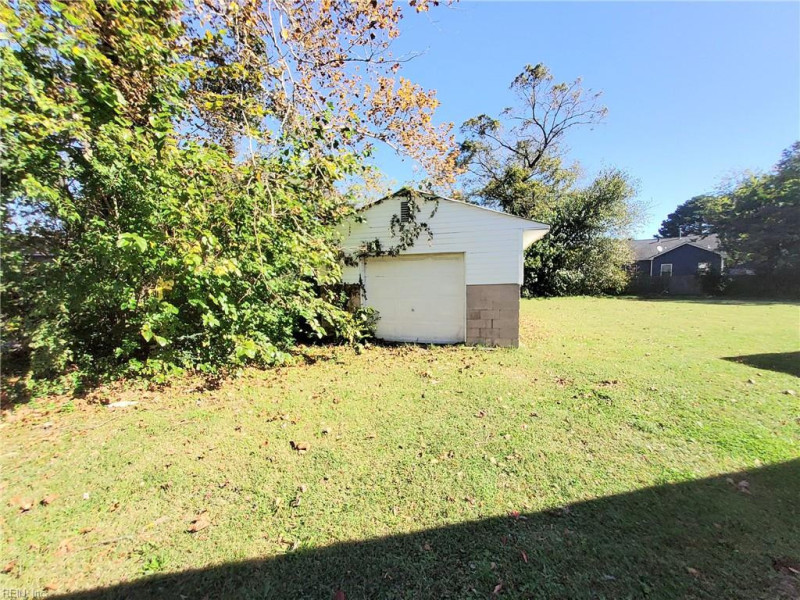 Photo 41 of 48 residential for sale in Portsmouth virginia