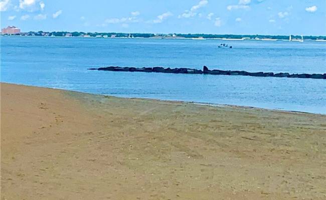 1086 Ocean View Avenue, Norfolk, VA 23503