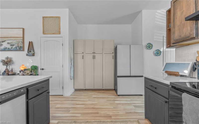 Photo 12 of 29 residential for sale in Portsmouth virginia