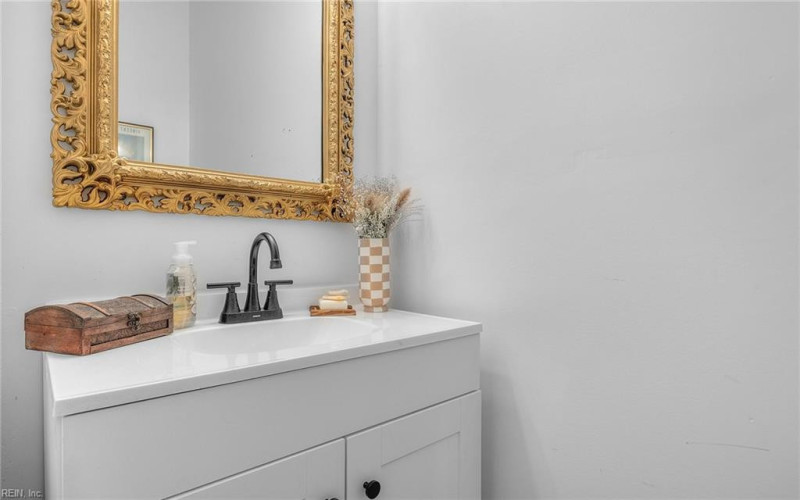 Photo 14 of 29 residential for sale in Portsmouth virginia