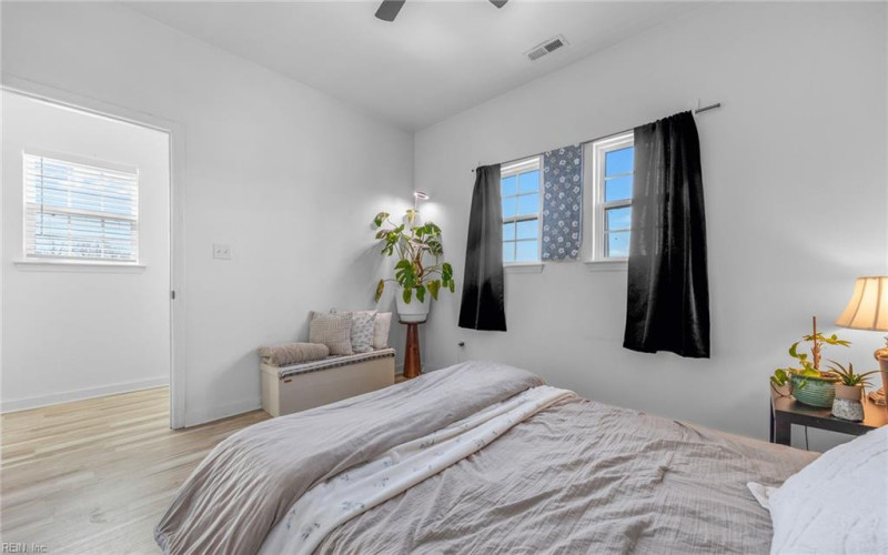 Photo 27 of 29 residential for sale in Portsmouth virginia