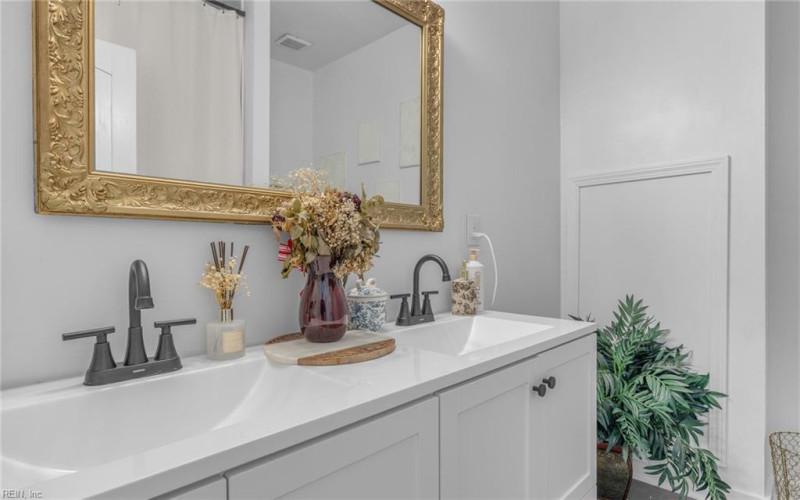 Photo 28 of 29 residential for sale in Portsmouth virginia