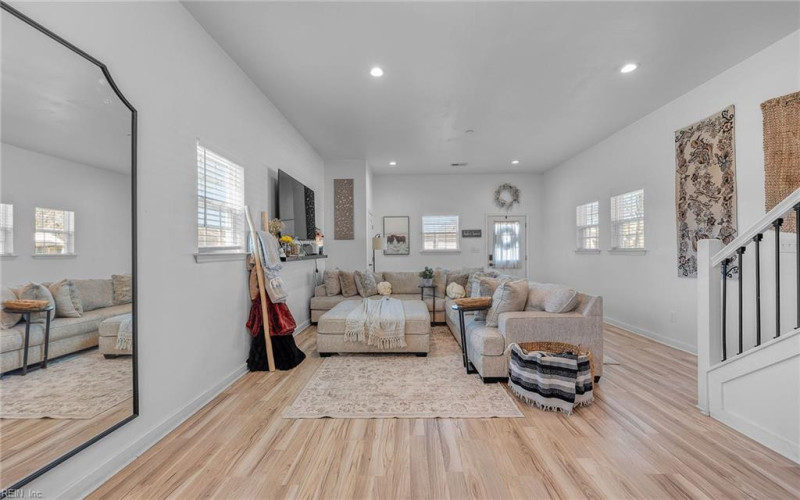 Photo 6 of 29 residential for sale in Portsmouth virginia