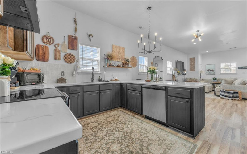 Photo 8 of 29 residential for sale in Portsmouth virginia