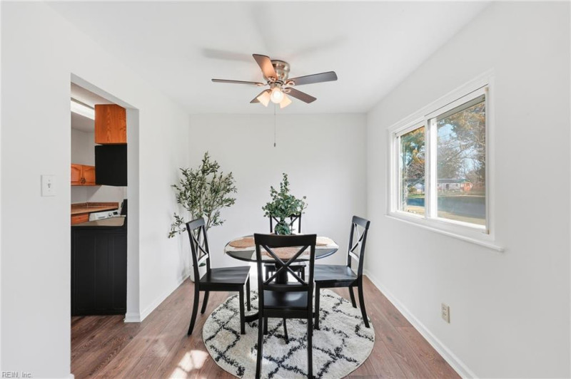 Photo 10 of 38 residential for sale in Virginia Beach virginia