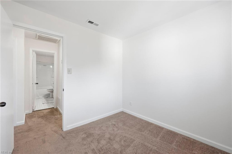 Photo 14 of 38 residential for sale in Virginia Beach virginia