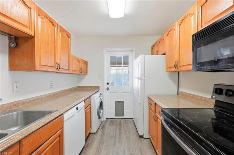 Photo 28 of 38 residential for sale in Virginia Beach virginia