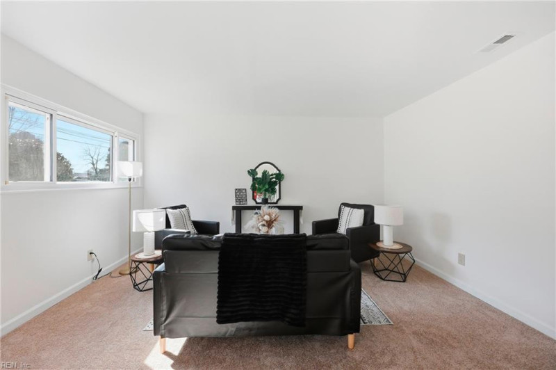 Photo 8 of 38 residential for sale in Virginia Beach virginia