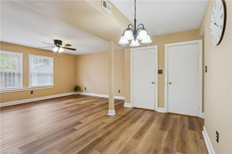 Photo 12 of 33 residential for sale in Portsmouth virginia