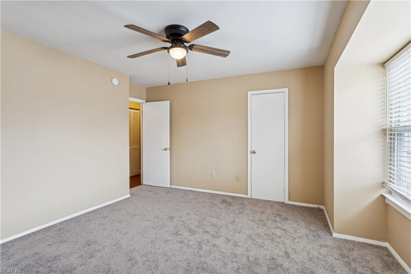 Photo 22 of 33 residential for sale in Portsmouth virginia