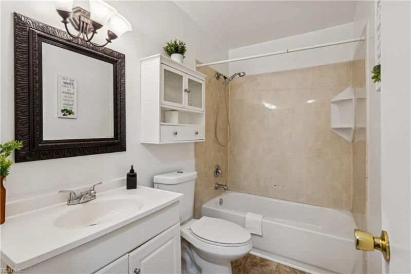 Photo 24 of 33 residential for sale in Portsmouth virginia