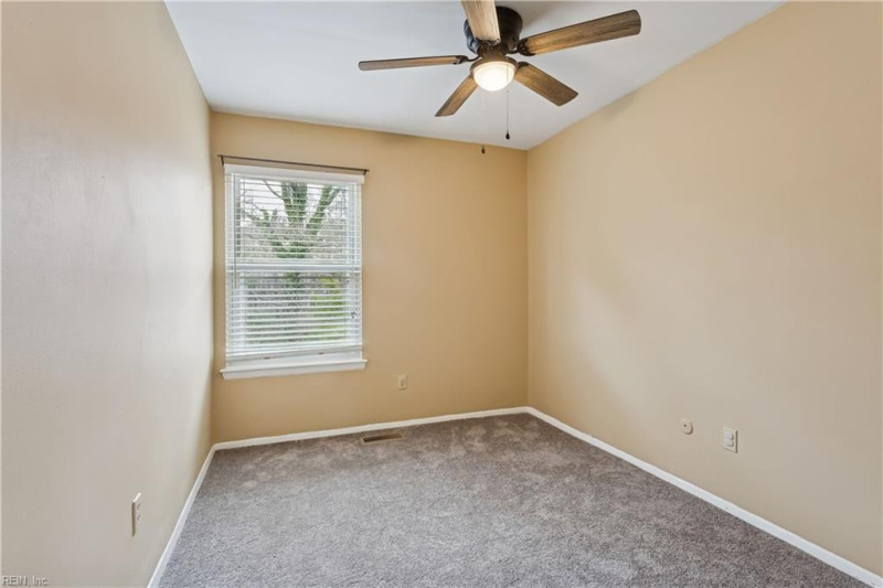Photo 28 of 33 residential for sale in Portsmouth virginia