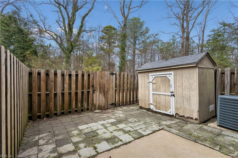 Photo 30 of 33 residential for sale in Portsmouth virginia
