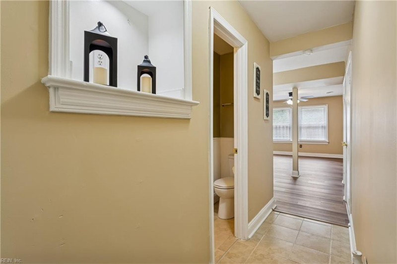 Photo 4 of 33 residential for sale in Portsmouth virginia