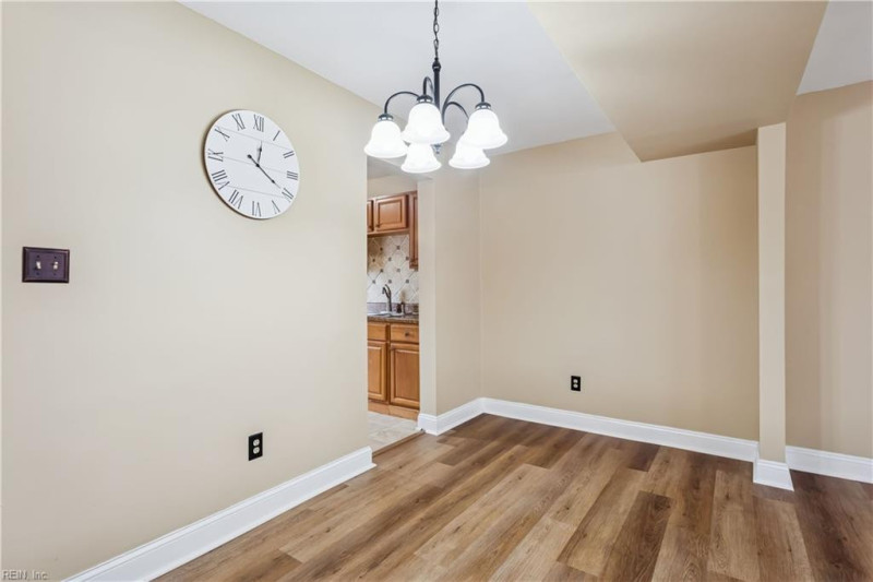 Photo 8 of 33 residential for sale in Portsmouth virginia