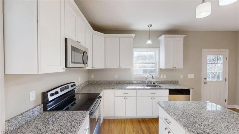 Photo 13 of 36 residential for sale in Norfolk virginia