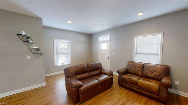 Photo 6 of 36 residential for sale in Norfolk virginia