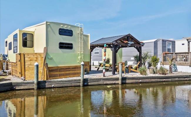 3665 Sandpiper Road, Virginia Beach, VA 23456