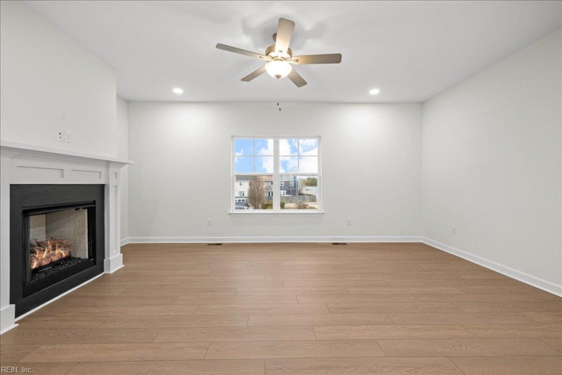 Photo 16 of 40 residential for sale in Virginia Beach virginia
