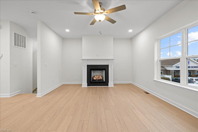 Photo 19 of 40 residential for sale in Virginia Beach virginia