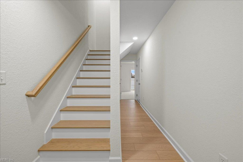 Photo 4 of 40 residential for sale in Virginia Beach virginia