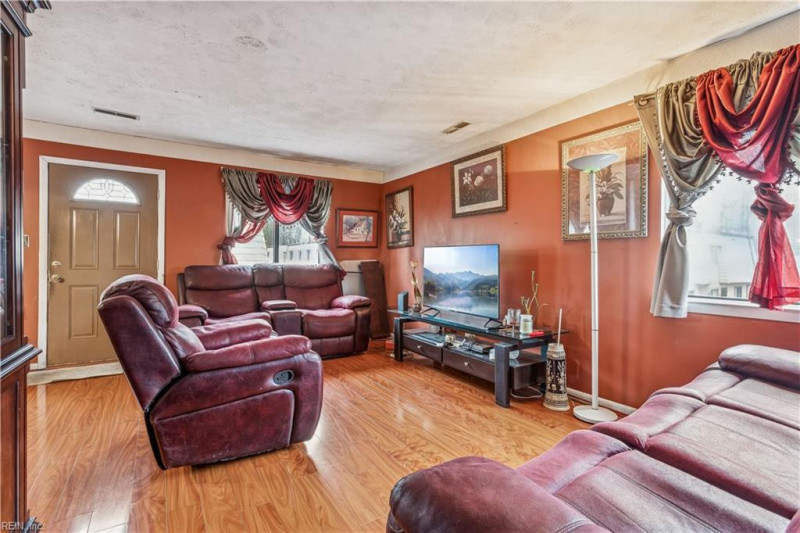 Photo 9 of 26 residential for sale in Newport News virginia Photo 9 of 26 residential for sale in Newport News virginia